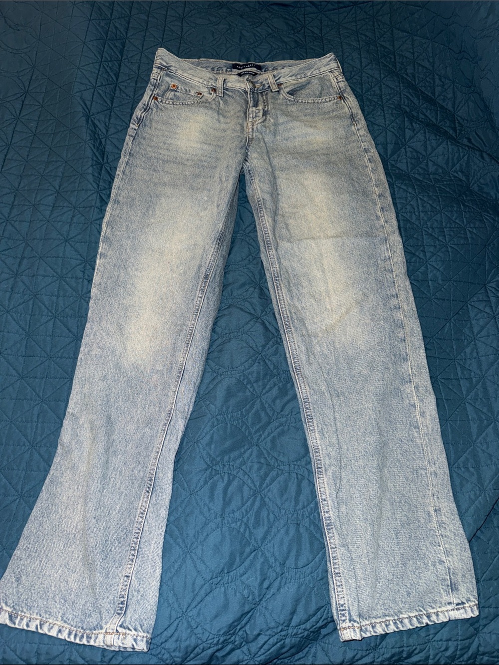 Aero Light Wash Women’s Jeans - Low Rise Baggy Fit